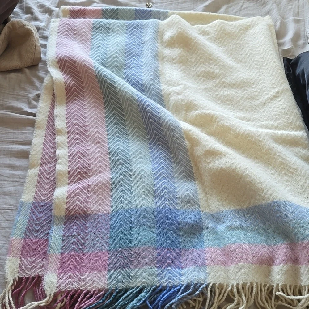 Vintage Alafoss Comfort 100% Pure Virgin Wool Multicolor Chevron Throw Blanket